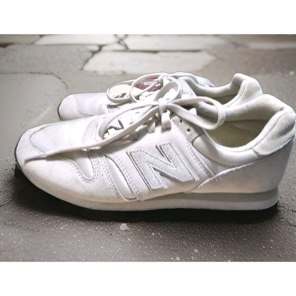 New Balance 373 Suede Trainers Sneakers  Women Sz 9 Preppy Athleisure EUC F07‎